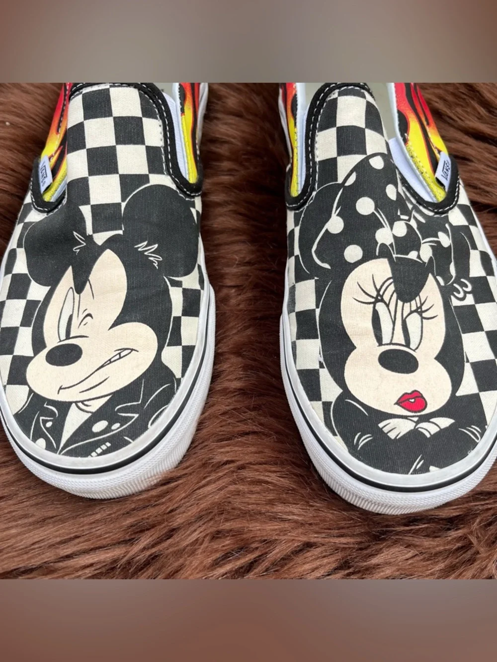 Disney x Vans Mickey and Minnie Canvas Sneakers - Picture 3 of 14
